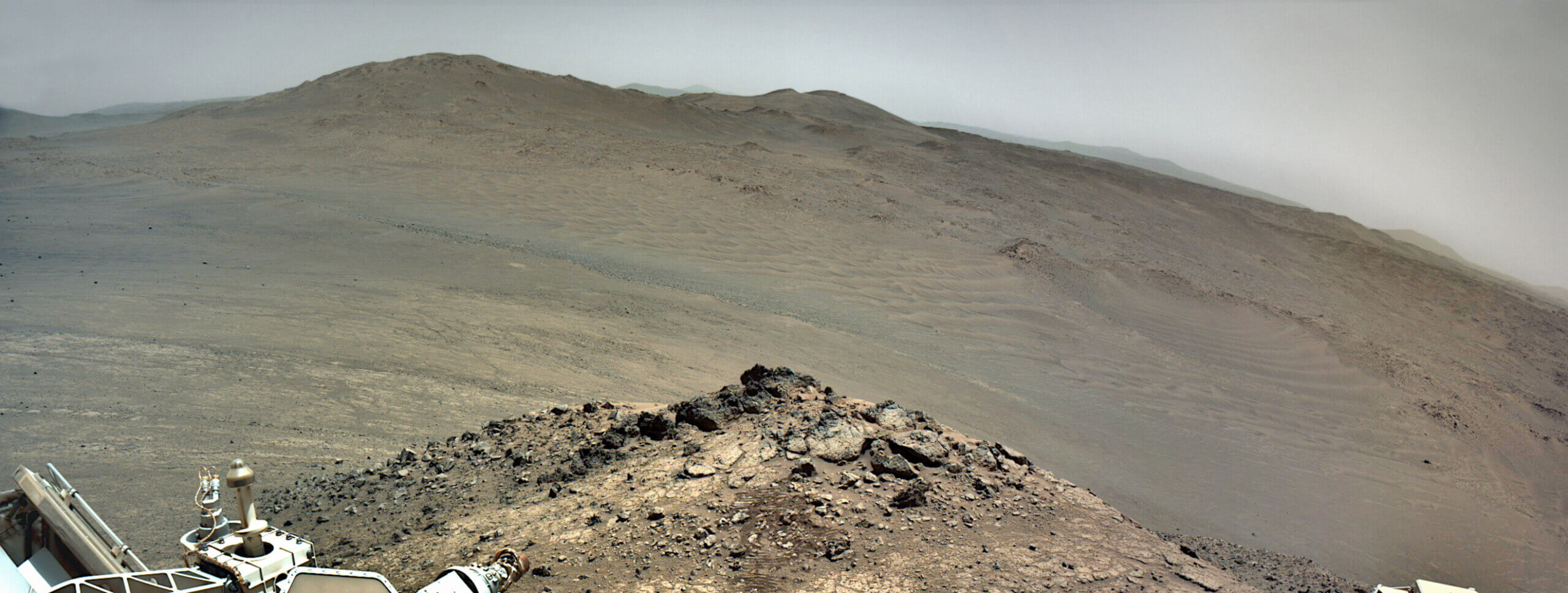 Mars Perseverance Sol 1463: Left Navigation Camera (Navcam) / enhanced panorama April 1, 2025 (Sol 1463) / 12:57:12 local solar time source images: Mars_Perseverance_NLF_1463_0796819232_724ECM_N0710160NCAM03463_01_195J / _01_195J Image Credit: NASA/JPL-Caltech/Jackie Branc